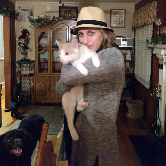 Meet Your Posher, Angela! - Picture 3 of 4